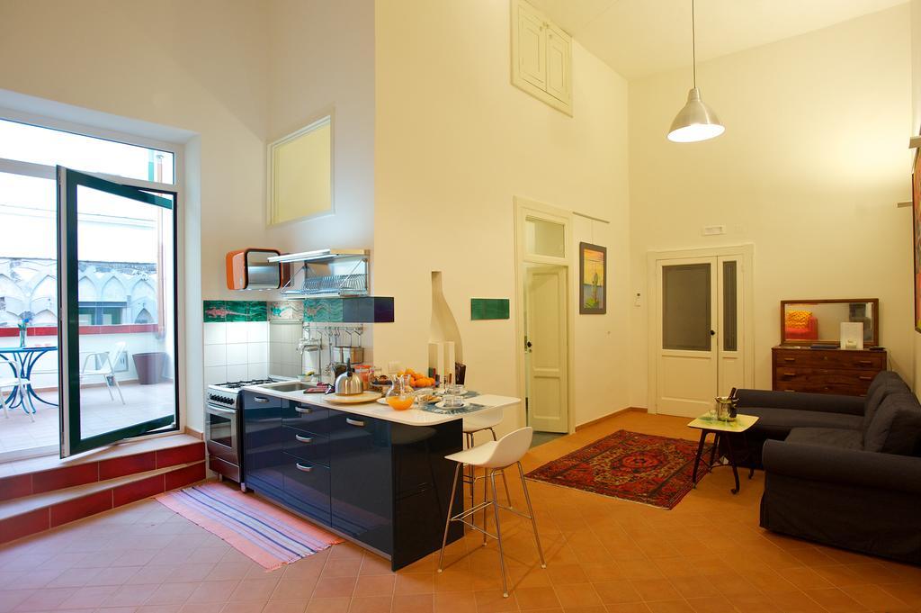 Haripergo Apartments A Bridge For Amalfi Coast 萨莱诺 客房 照片